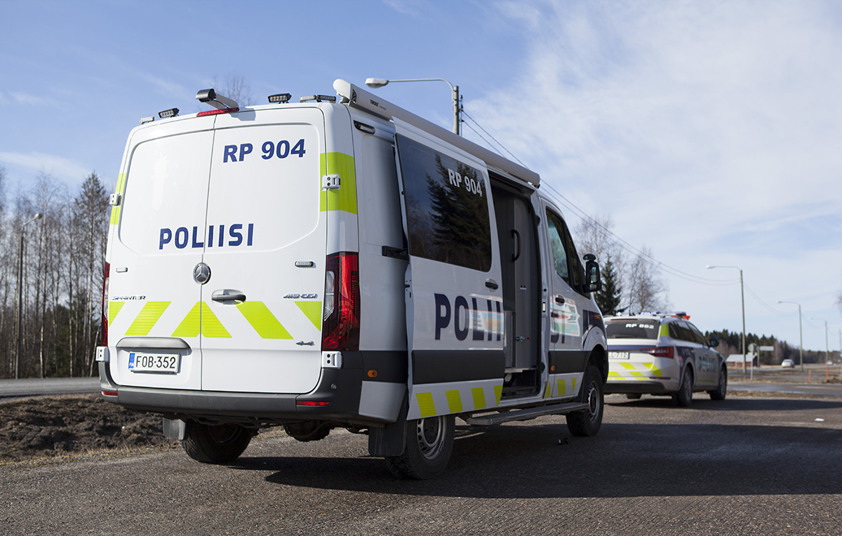 Pohjanmaan Poliisi Otti Käyttöönsä Uuden Raskaan Liikenteen Vaaka-auton